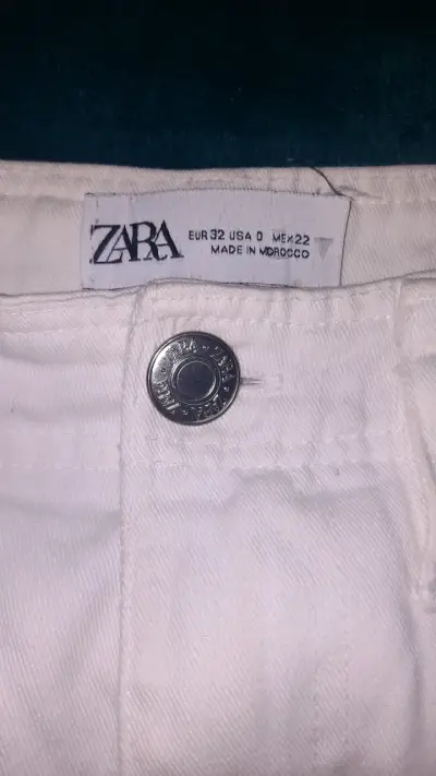Pantalones cargo blancos Zara para mujer - miniatura 3