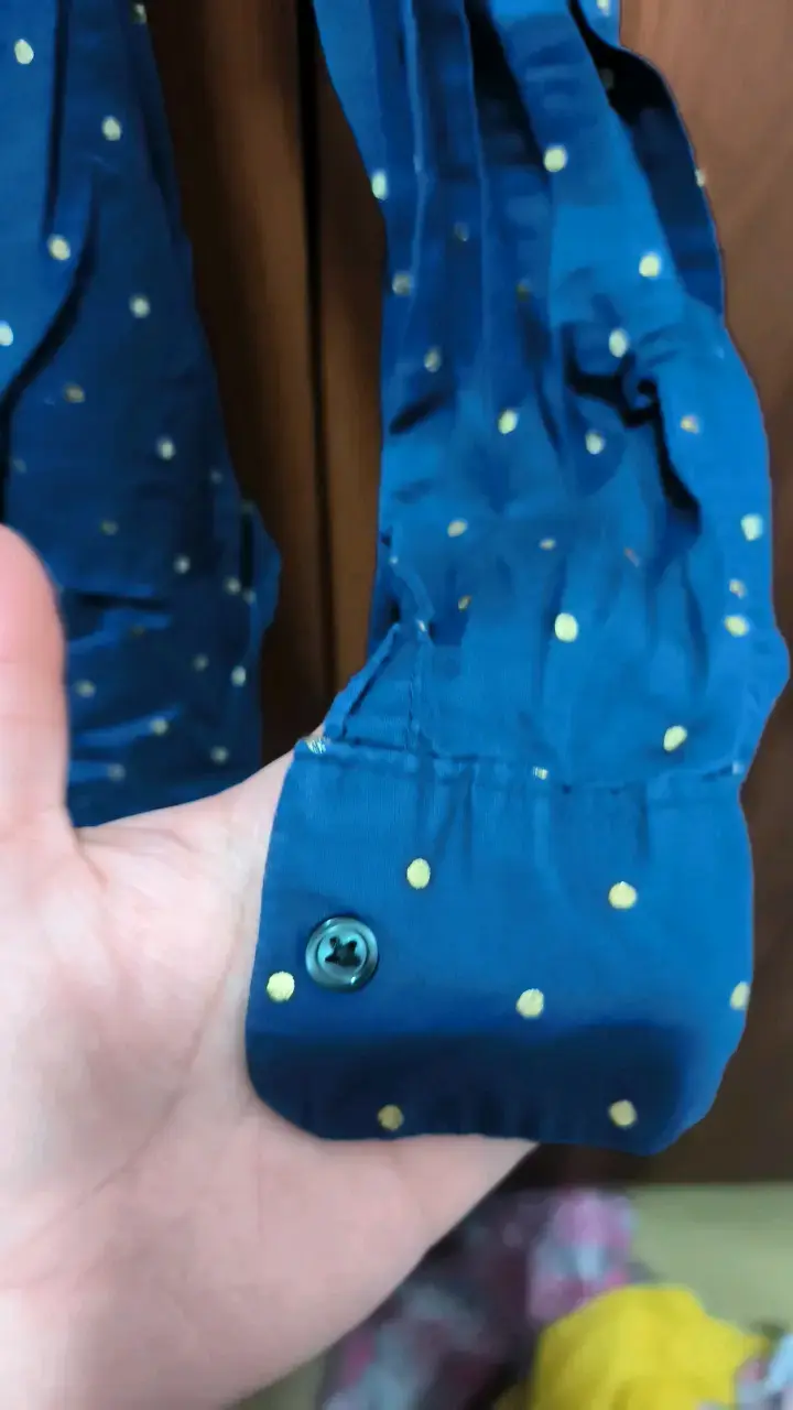 Camisa azul de lunares Old Navy talla L - 4