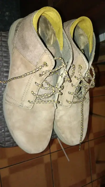 Botines de cuero N° 43 hombre marca CAT. - miniatura 2
