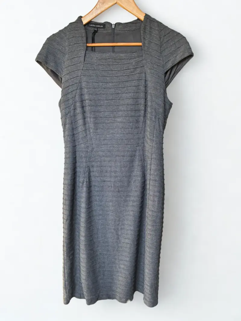 Vestido gris Laura Ashley - 1