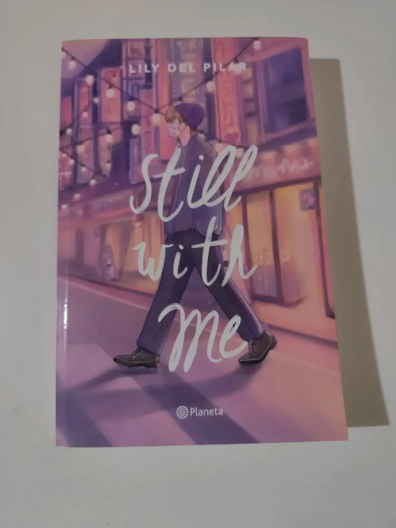 Libro 'Still With Me' de Lily Del Pilar - 2