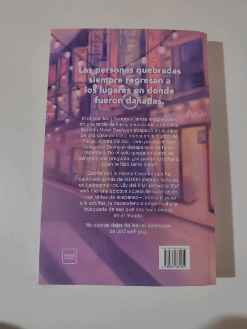 Libro 'Still With Me' de Lily Del Pilar - 3