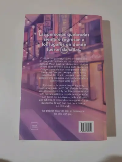 Libro 'Still With Me' de Lily Del Pilar - miniatura 3