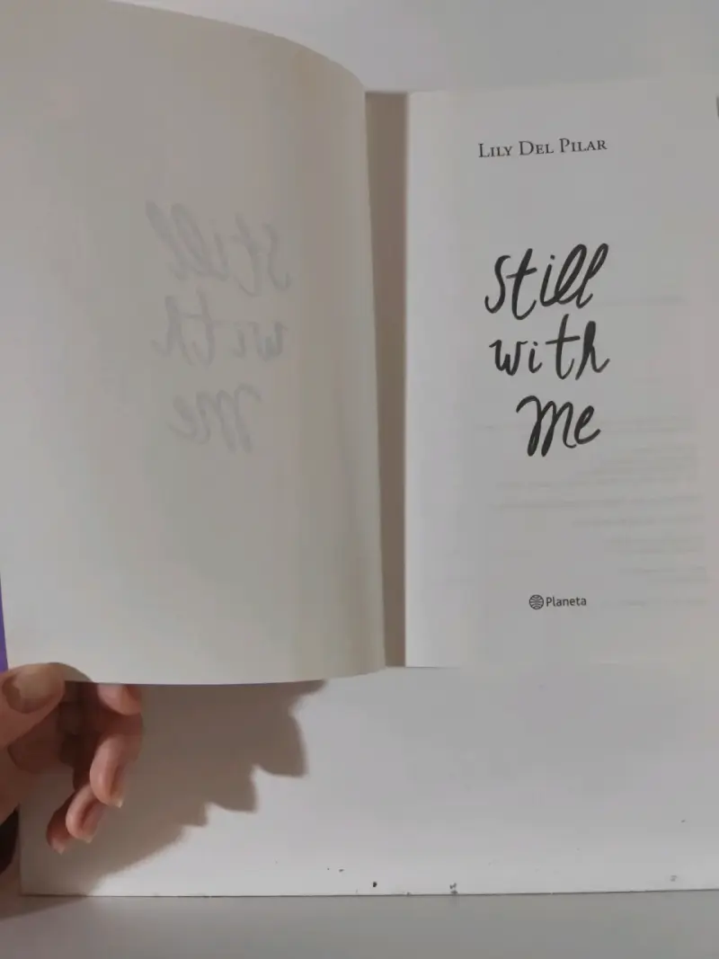 Libro 'Still With Me' de Lily Del Pilar - 4