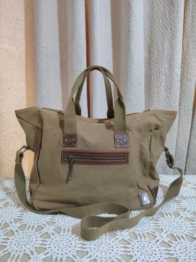 Bolso de lona verde militar con correas ajustables - miniatura 2