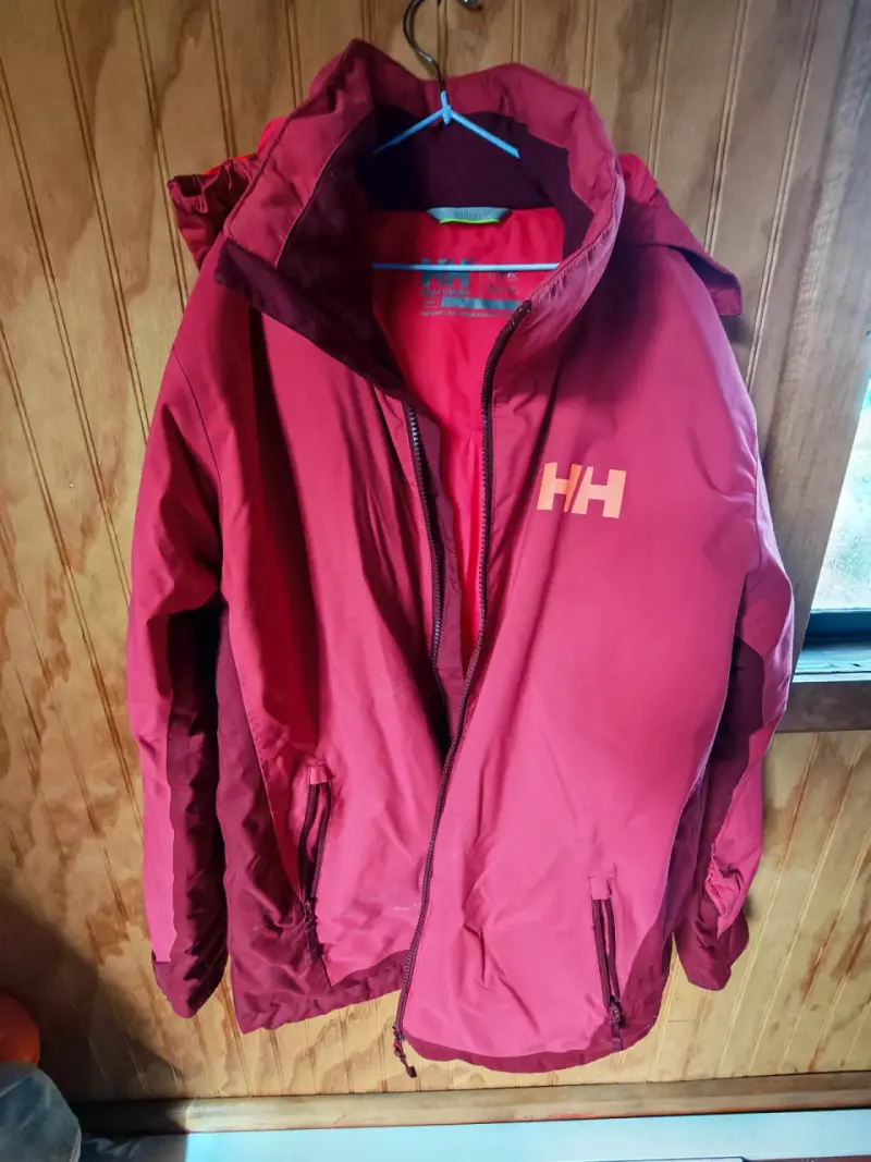 Chaqueta impermeable roja Helly Hansen para hombre