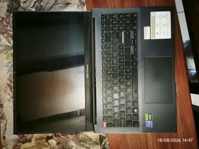 Laptop ASUS VivoBook pro 15 OLED - miniatura 3