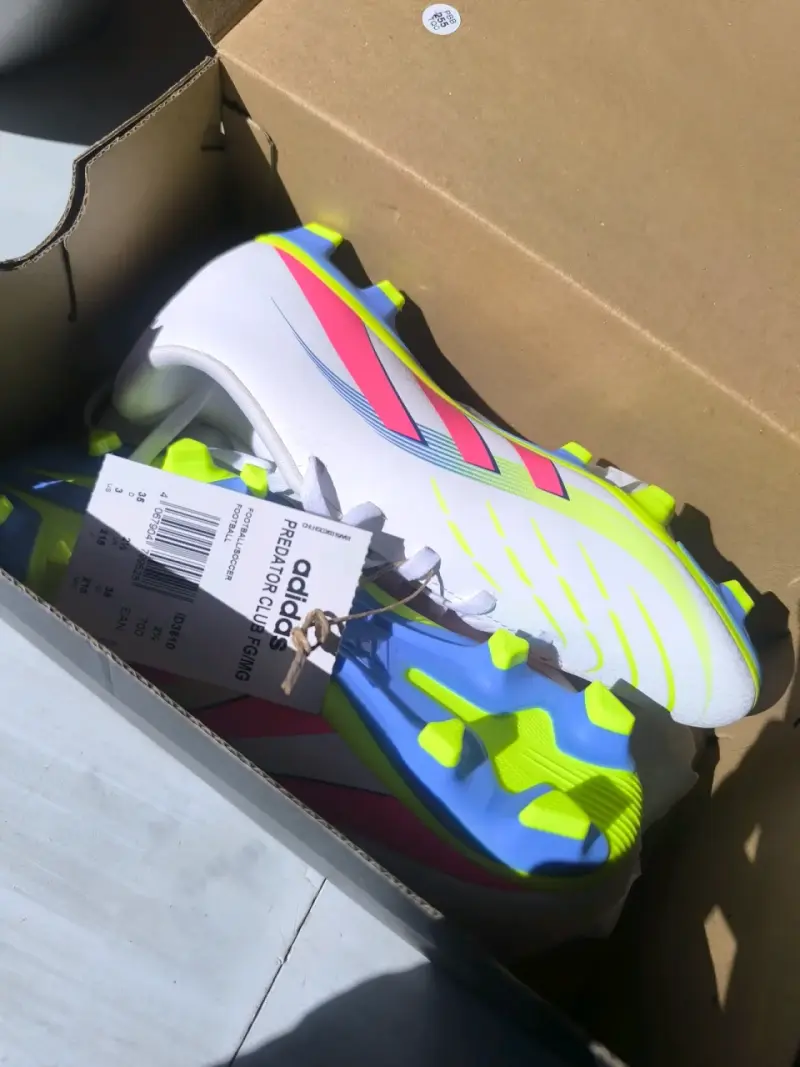 Zapatillas de fútbol Adidas Predator Club niño