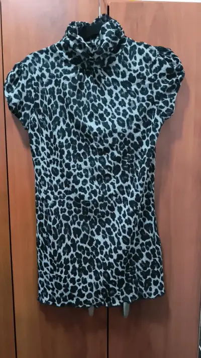 Vestido corto estampado animal print - miniatura 1