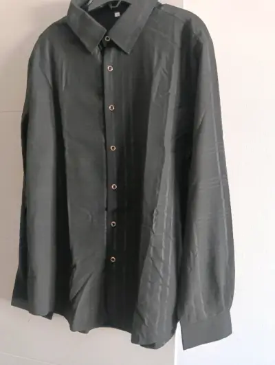 Camisa de vestir negra para hombre - miniatura 1