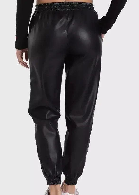 Pantalones jogger ecocuero  negro Soviet - 2