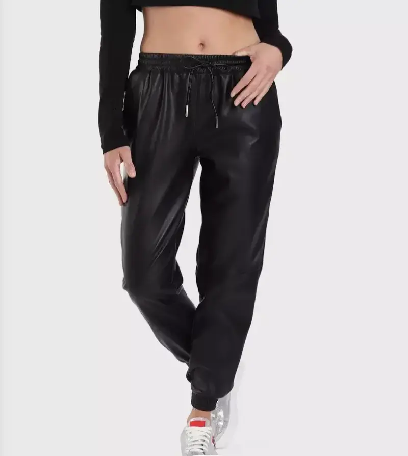 Pantalones jogger ecocuero  negro Soviet - 3