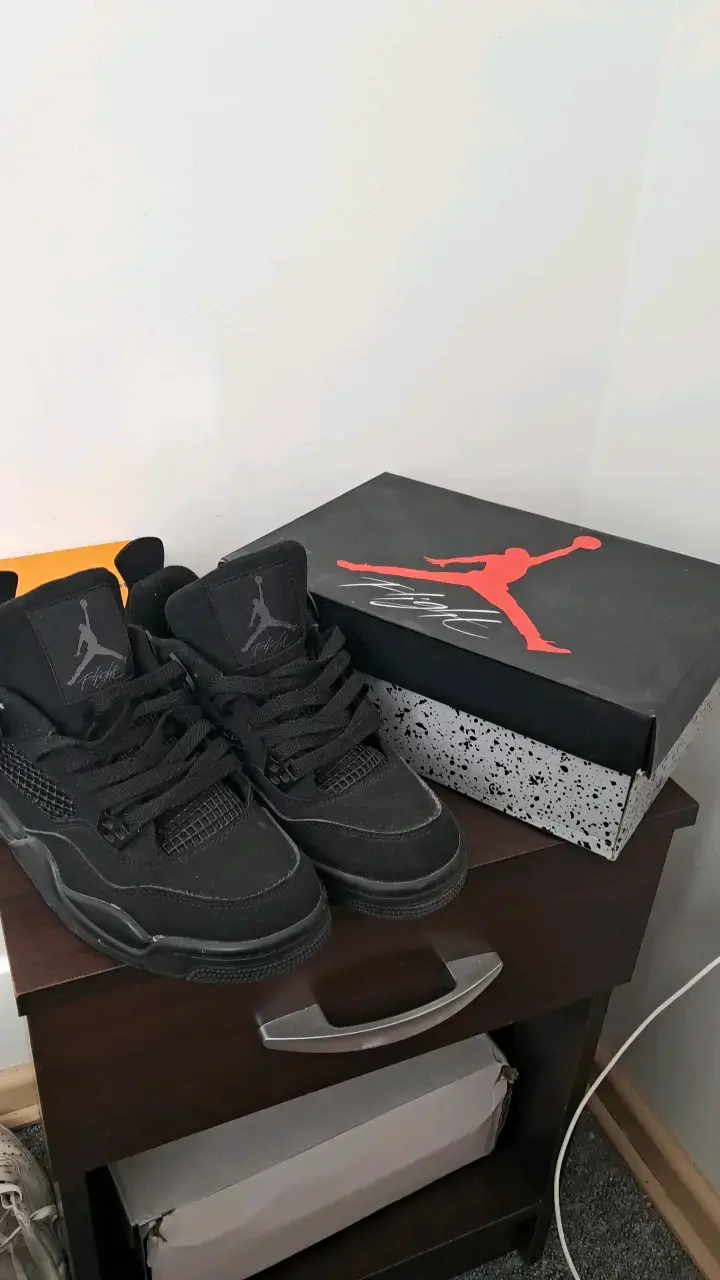 Air Jordan Retro 4 black cat GS - 1