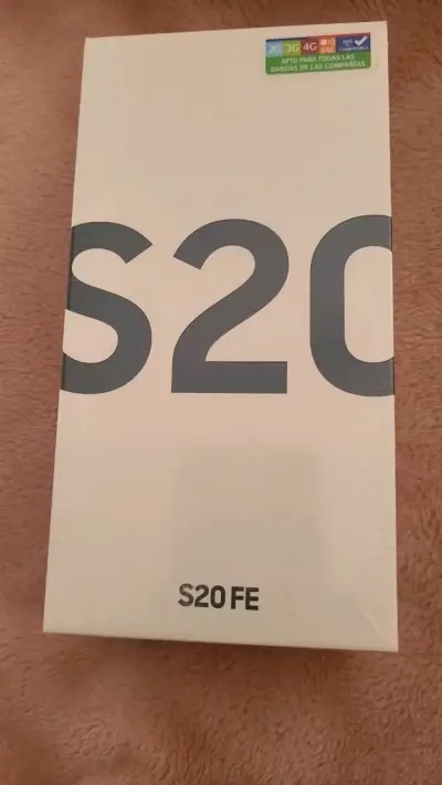 Samsung Galaxy S20 FE nuevo en caja - miniatura 1