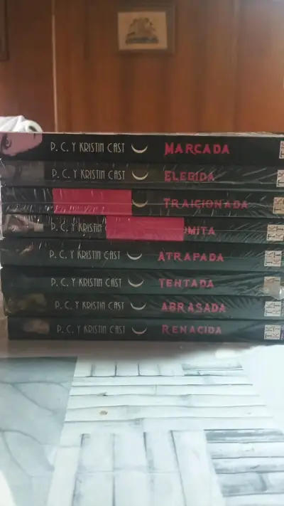 Colección de libros 'La Casa de la Noche' por P.C. Cast y Kristin Cast - miniatura 6