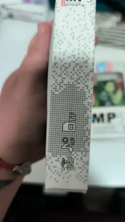 Reproductor MP3 Digital Portátil - miniatura 2