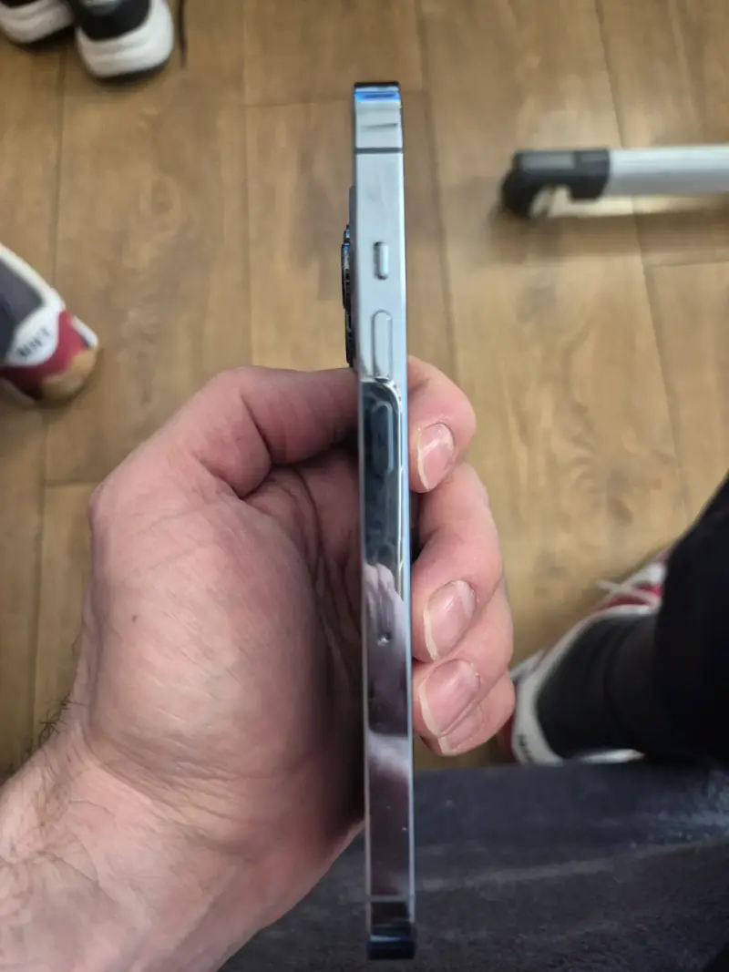 iPhone 13 Pro como nuevo - 2