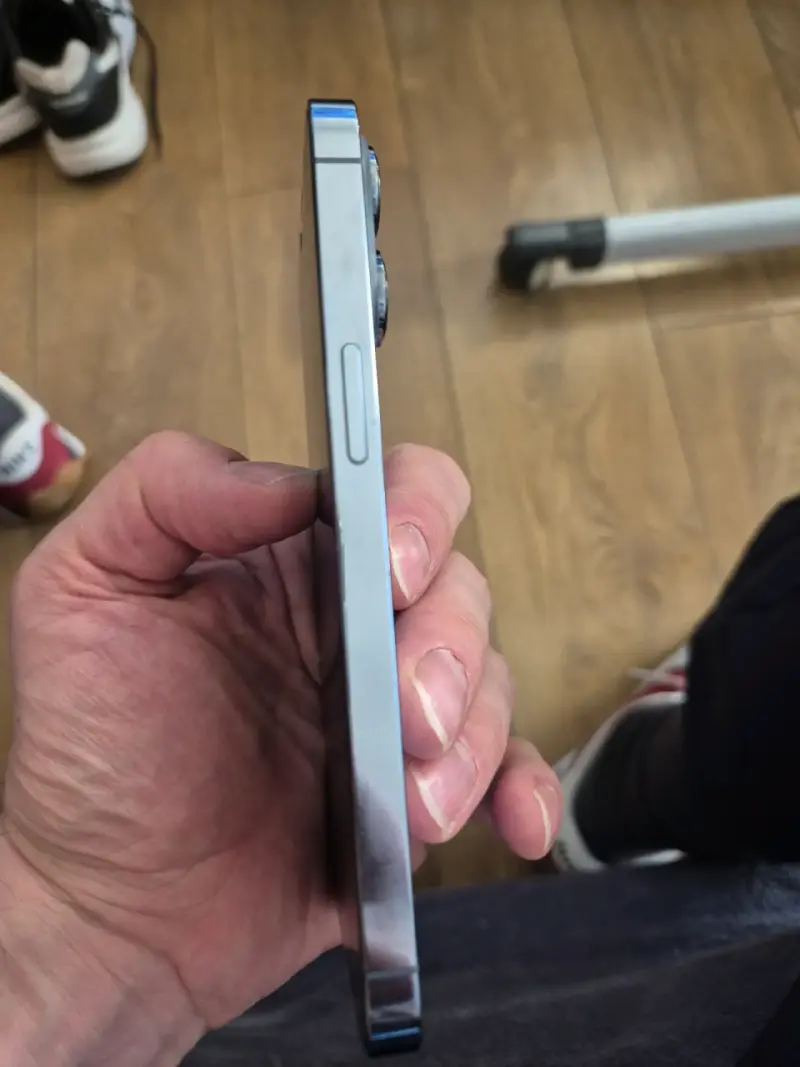 iPhone 13 Pro como nuevo - 3