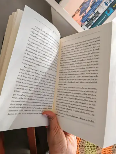 Libro 'Tan Poca Vida' de Hanya Yanagihara - miniatura 2