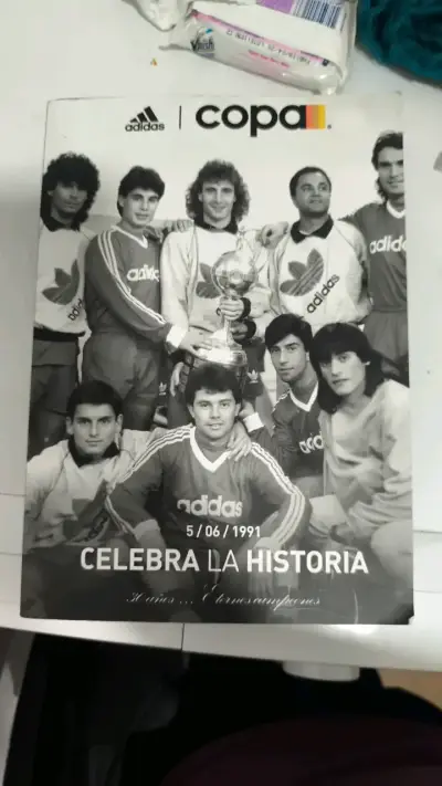 Libro de colección Adidas Copa 1991 - miniatura 1
