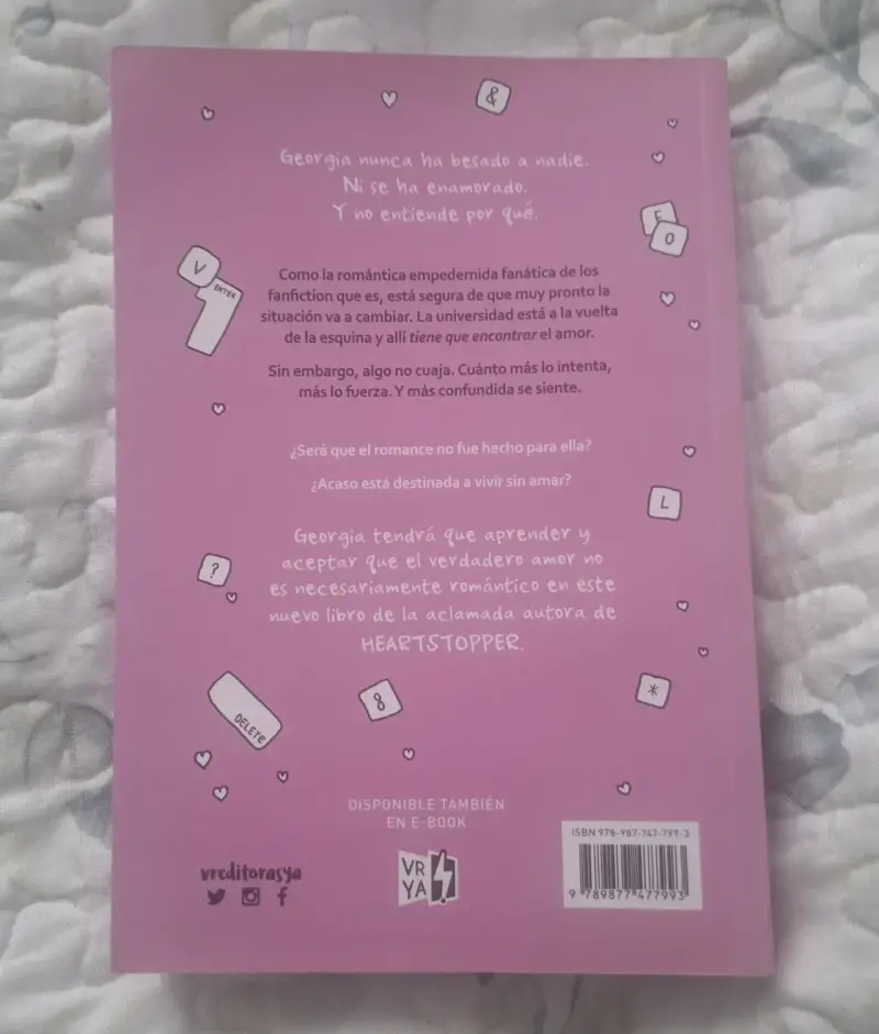 Libro Loveless de Alice Oseman en buen estado - 2