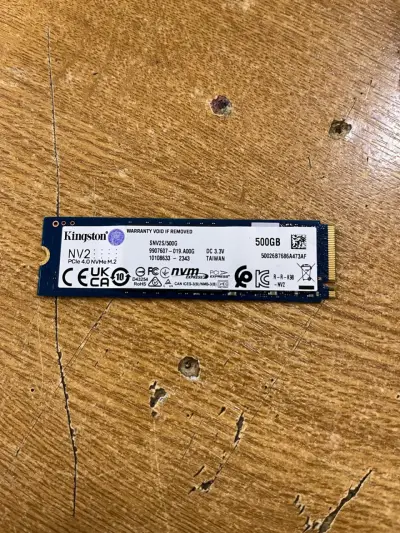 SSD Kingston NV2 500GB PCIe 4.0 NVMe M.2 - miniatura 1