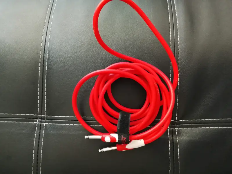 Bajo Eléctrico Freeman Jazz Negro con Funda - 4