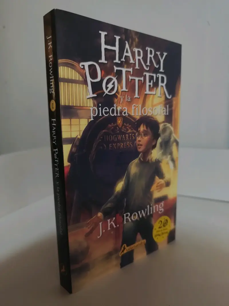 Libro "Harry Potter y la Piedra Filosofal"