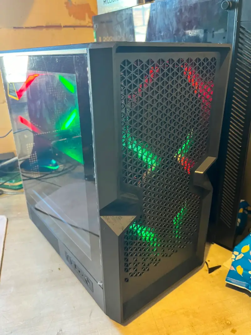 PC Gamer con AMD Ryzen 5 y NVIDIA GTX 1650 - 1