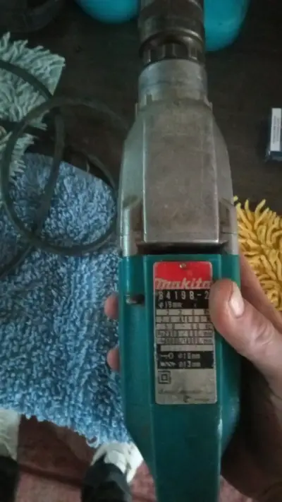 Taladro percutor Makita 8419B usado - miniatura 2