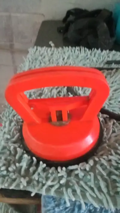 Ventosa de succión para levantar objetos - miniatura 1