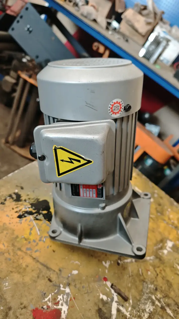 Motor reductor industrial Linming 0.75 kW - 3