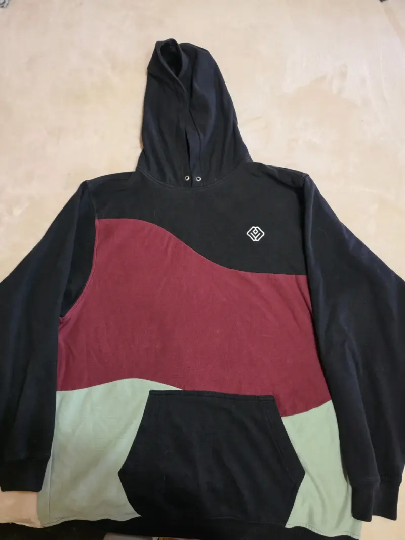 Polerón con capucha tricolor para hombre - 1