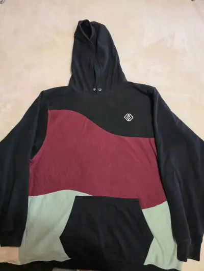 Polerón con capucha tricolor para hombre - miniatura 1