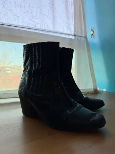 Botines de cuero negro con tacón medio - miniatura 1