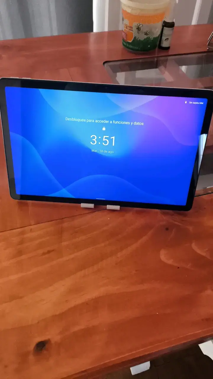 Tablet Lenovo con pantalla táctil de 10 pulgadas - 2