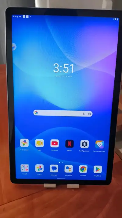 Tablet Lenovo con pantalla táctil de 10 pulgadas - miniatura 3