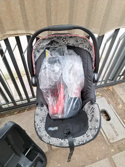 Silla de Auto para Bebé Safety 1st con Base - miniatura 6