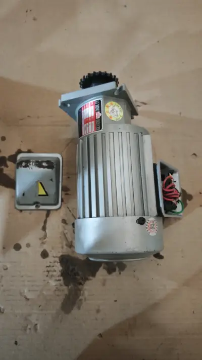 Motor reductor Li Ming 0.35KW - miniatura 1