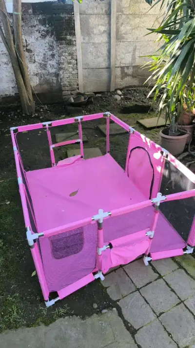 Corral de juego para bebé rosa plegable - miniatura 2
