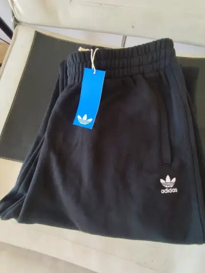Pantalones negros Adidas originals talla XL - miniatura 1