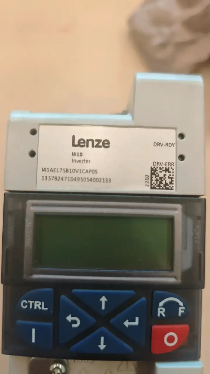 Inversor Lenze H310 con pantalla LCD - 4