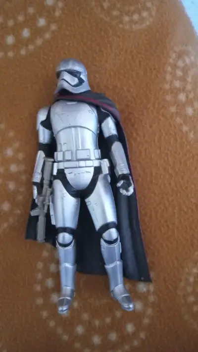 Figura de acción Capitán Phasma Star Wars - miniatura 1
