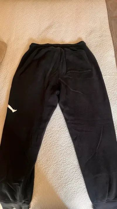 Buzo deportivo Jordan negro con logo - miniatura 2