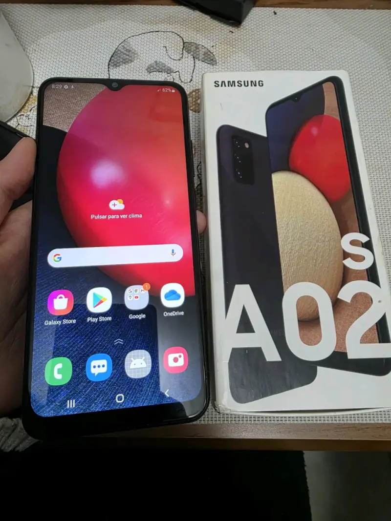 Samsung Galaxy A02s smartphone en buen estado - 2