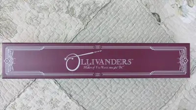Varita mágica Ollivanders de colección Harry Potter - miniatura 1
