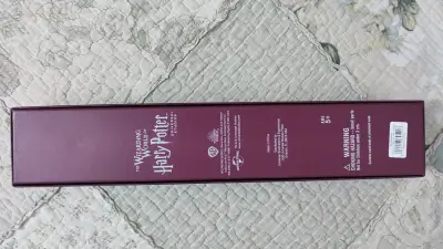 Varita mágica Ollivanders de colección Harry Potter - miniatura 2