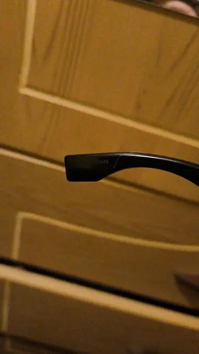 Gafas de sol Fendi negras estilo moderno - miniatura 5