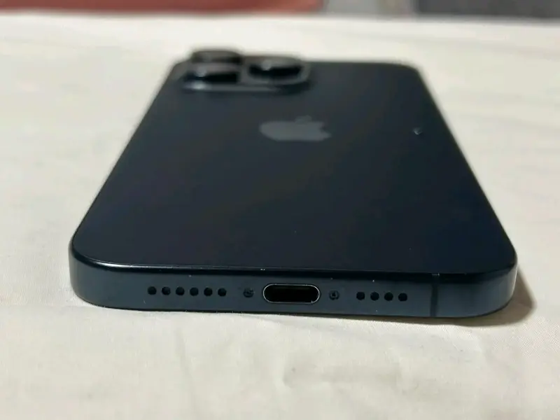 iPhone 15 Pro Max 256GB en buen estado - 4