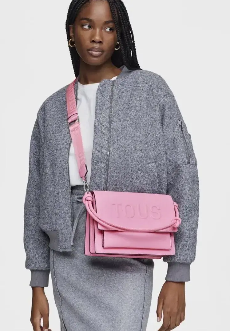 Cartera rosa Tous con correa ajustable - 2